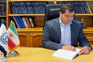 پیام تبریک رئیس دانشکده داروسازی شیراز به مناسبت گرامیداشت مقام استاد