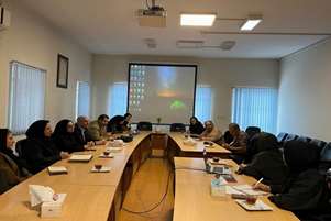 نشست بررسی چالش‌های روان‌شناختی دانشجویان داروسازی 