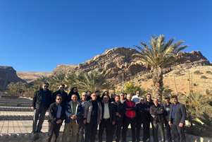 برگزاری برنامه کوه‌پیمایی کارکنان دانشکده داروسازی شیراز به مناسبت گرامیداشت ولادت حضرت علی (ع)